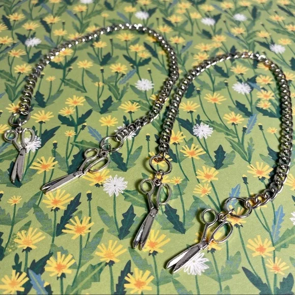 Silver Scissors Anket Shoe Charm Chains for Boots & Skates - Picture 2 of 5